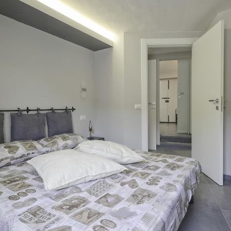 Casa Vacanze Vicolo Della Luna Ambra Exterior foto